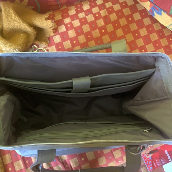 NWT Beis Convertible Mini Weekender in Grey ***GONE FOR GOOD** - Picture 3 of 6